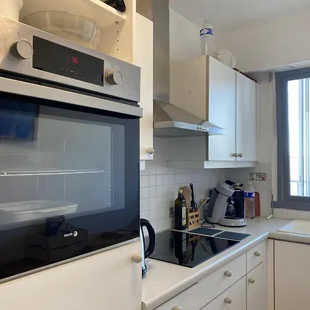 شقة Vue Avec Wifi, Loggia, Au Centre De - Ref 92 *