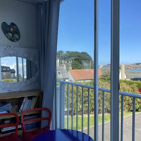 Vue Avec Wifi, Loggia, Au Centre De - Ref 92 شقة Trégastel